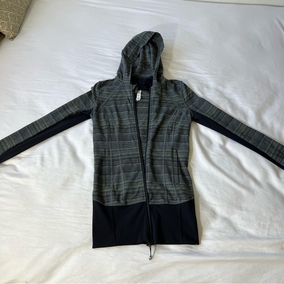 Lululemon G1 hoodie zip front jacket size 4 - Picture 6 of 9